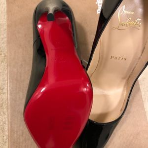 Christian Louboutin So Kate  Pumps